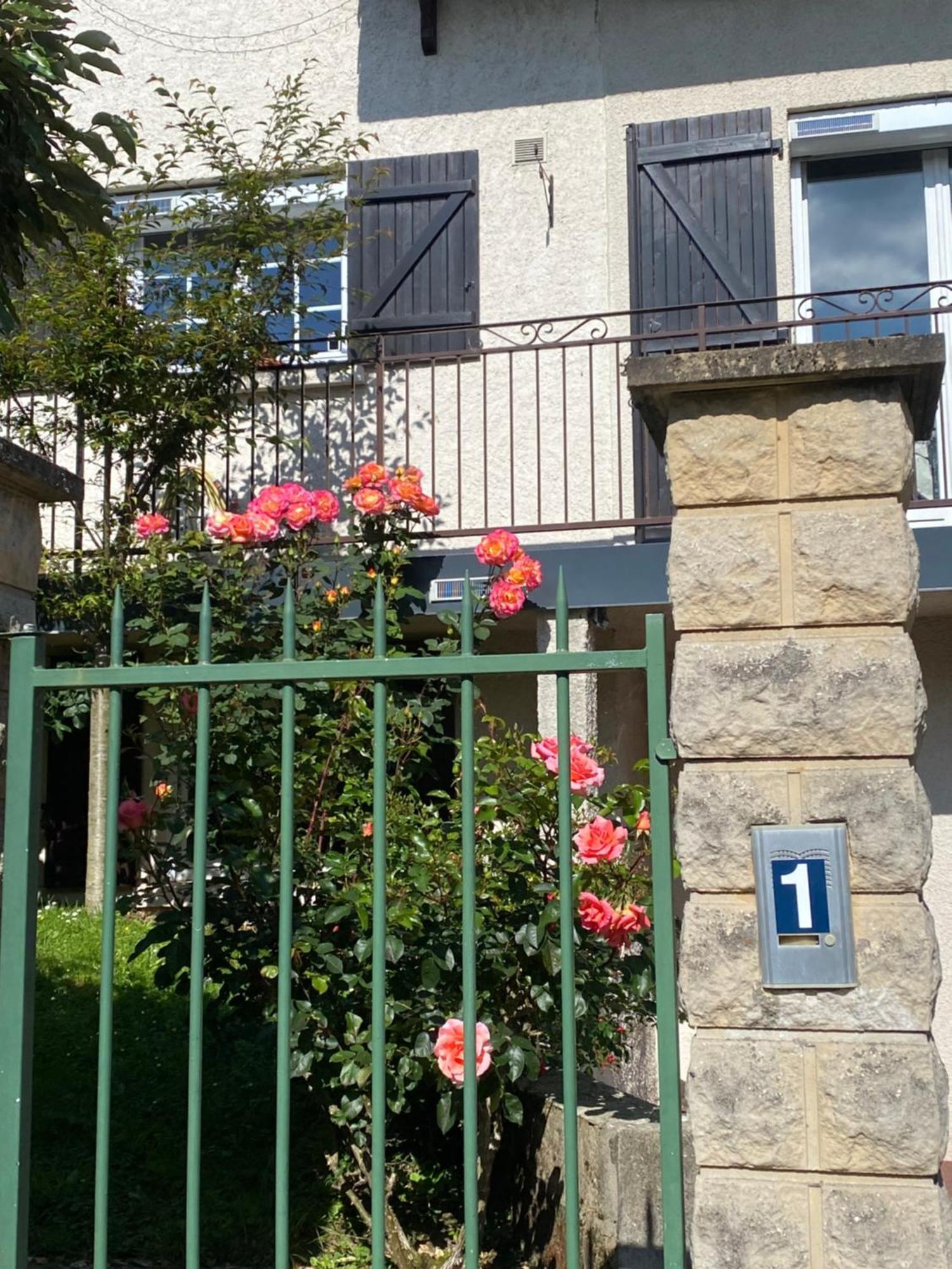 Les Chambres De La Grange Saint-Germain-de-la-Grange Екстериор снимка